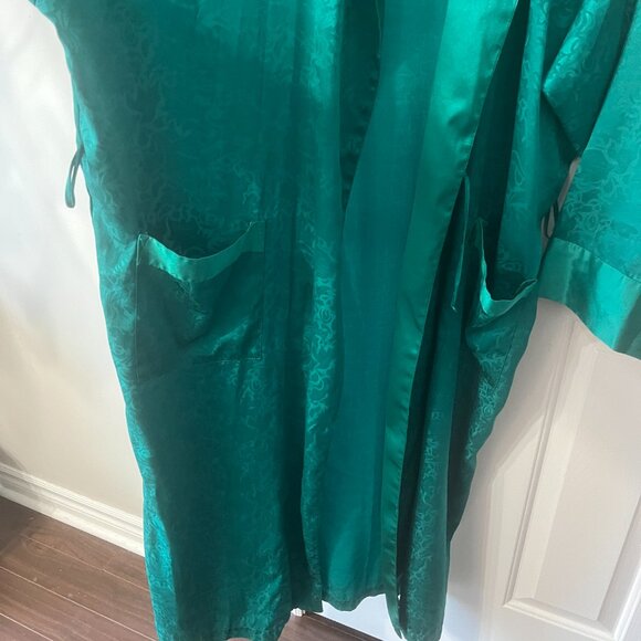 Sold on ET Victoria Secret Vintage Gold Label Emerald Green Sateen Robe - Picture 7 of 12